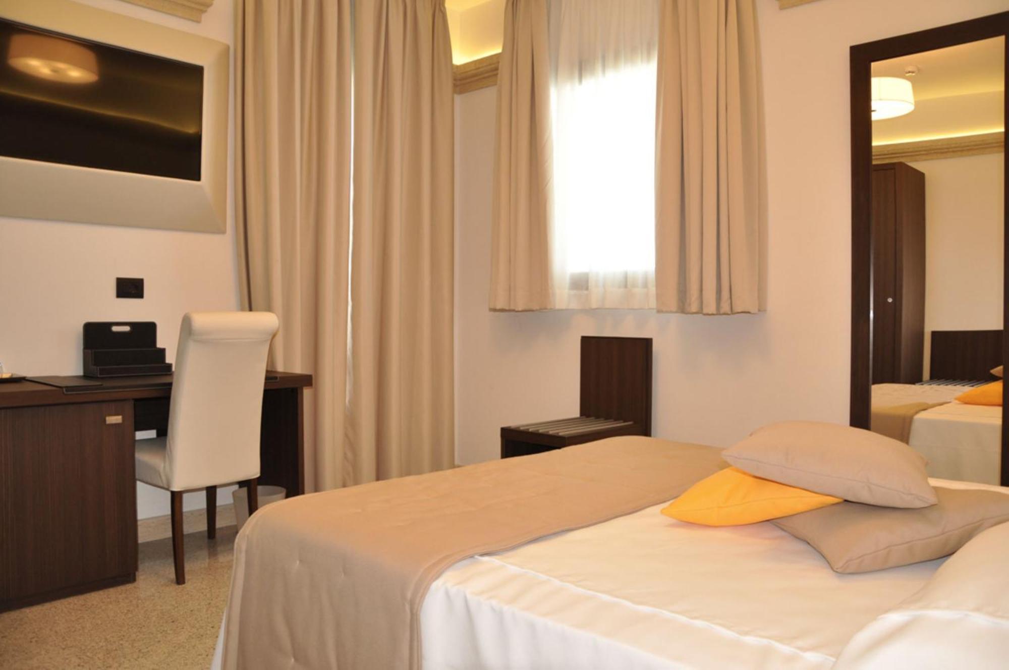 Bhb Hotel Manduria Esterno foto